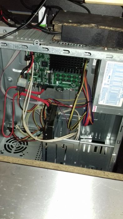 Computador com secretária