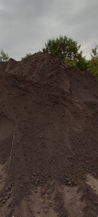 Ziemia przesiewana pod trawę lub do ogrodu, czarnoziem