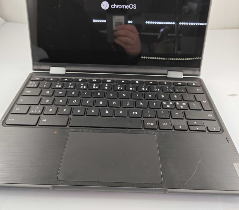 【中古品】Lenovo 300e Chromebook 2nd Gen AST Lenovo 300e Chromebook 2nd A4-9120C 4GB 32GB HD Dotyk Mocny