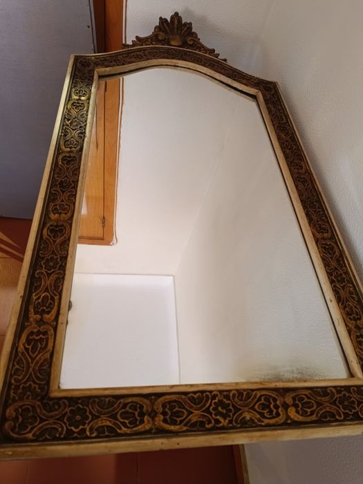 Espelho antigo em madeira