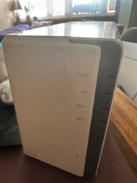 Serwer NAS Synology DS212j + Profesjonalny Dysk 2TB IronWolf