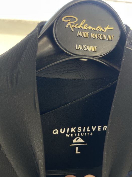 Fato de surf Quiksilver tamanho L em bom estado geral.