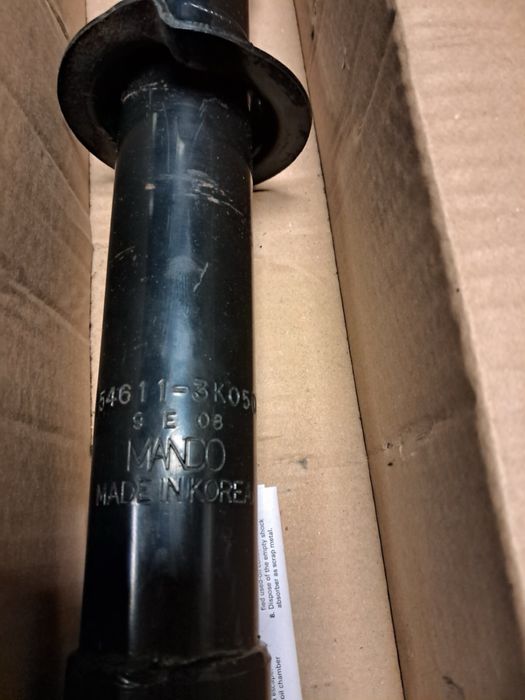 Амортизатори передні Mando