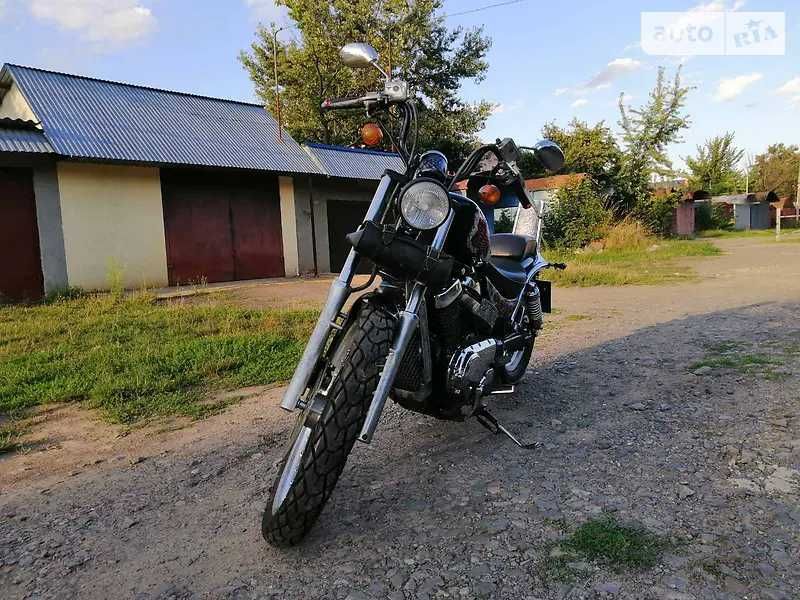 Suzuki intruder 400