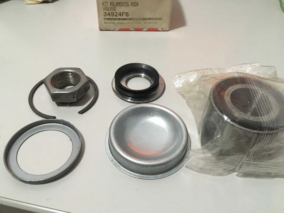 Kit rolamentos roda novo