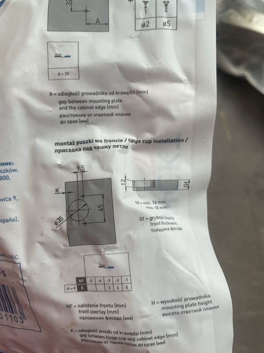 Zawias samodomykający GTV hydrauliczny kątowy 90 stopni