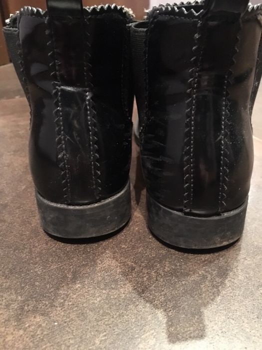 PULL&BEAR krótkie czarne sztyblety-r.39