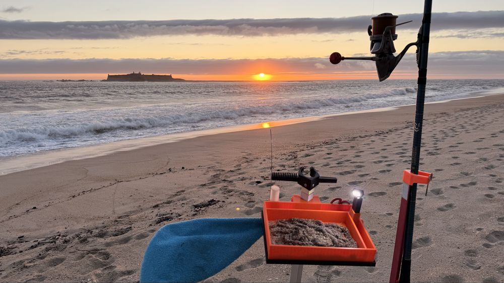 Tabuleiro pesca surfcasting com lanterna