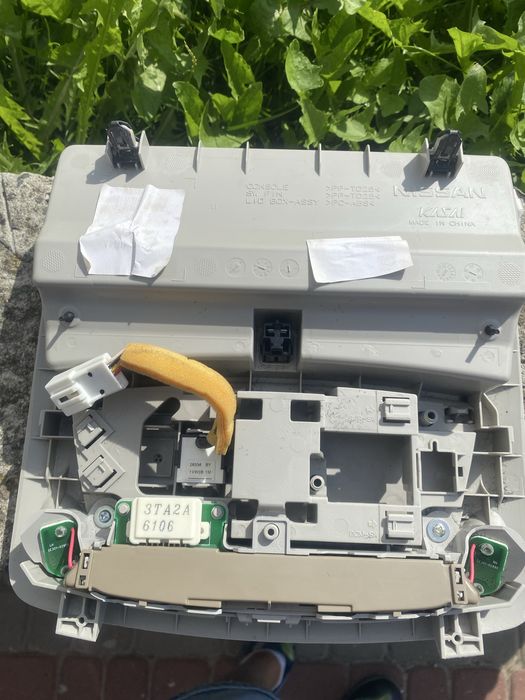 Плафон освітлення Nissan Rogue t32