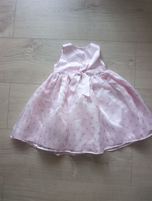 Elegancka sukienka dla dziewczynki