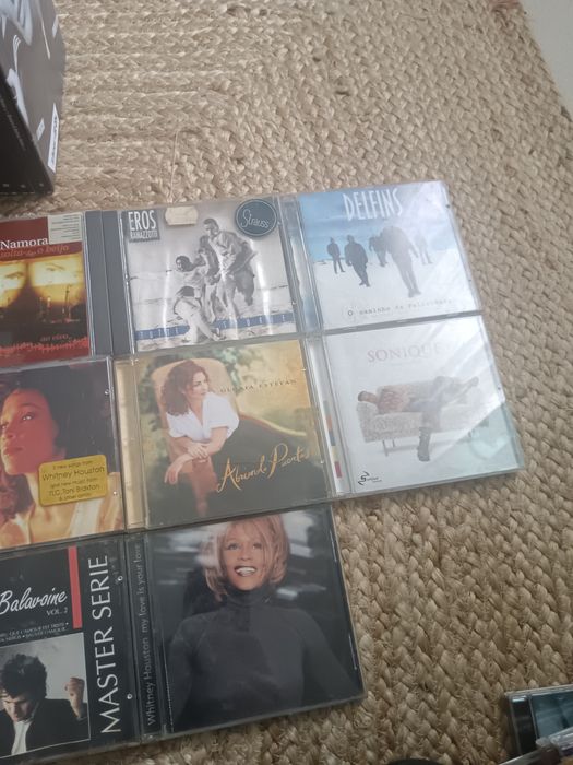 CDs de música em bom estado