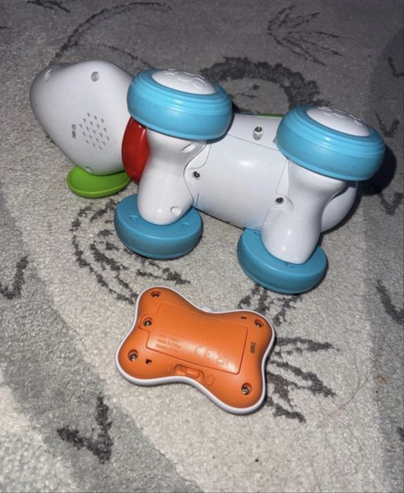 Cão musical telecomandado chicco
