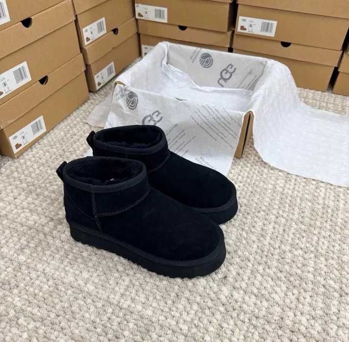 UGG Classic Mini Boots Black r.41
