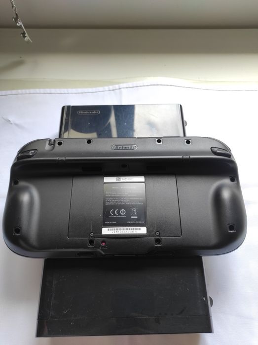 Nintendo Wii U + Gamepad64741293997825123
