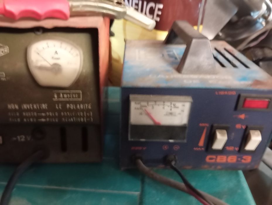 Carregadores de bateria dois