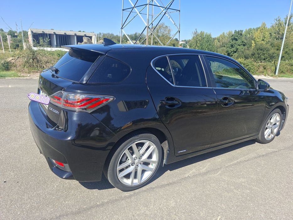 Lexus com 35000km 2017
