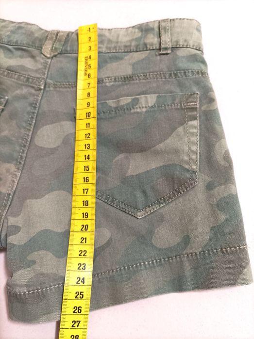 Calções para Menina em padrão Militar marca Mayoral (6 anos)