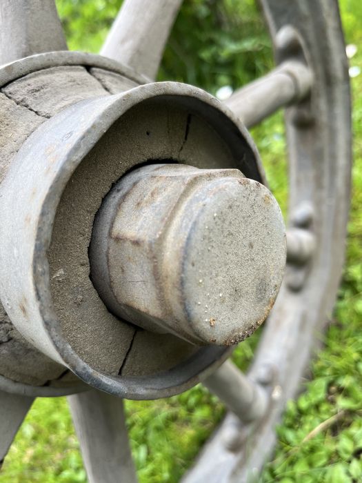 Piekny zestaw dwóch kół z dyszą