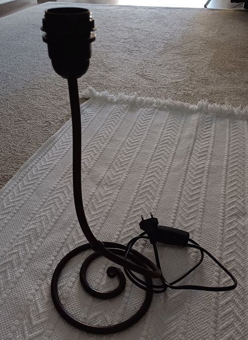 Candeeiro de mesa do gato preto
