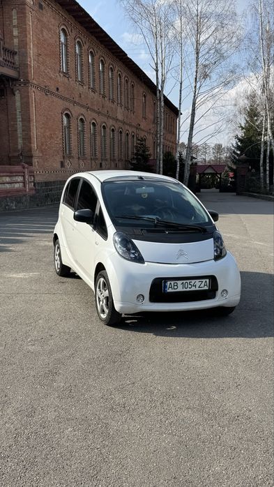 CITROEN C-ZERO 2013 рік чудовому стані!