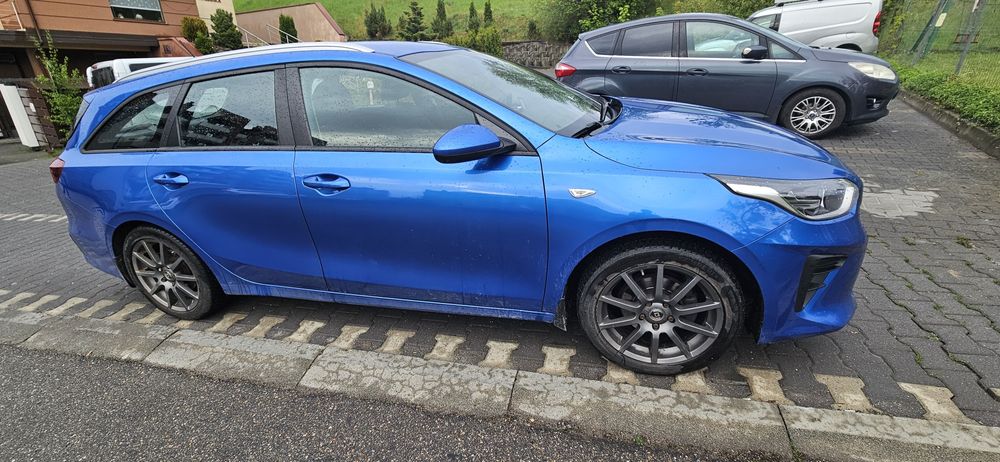 Kia Ceed 2019 r 1.4 benz+gaz 100km