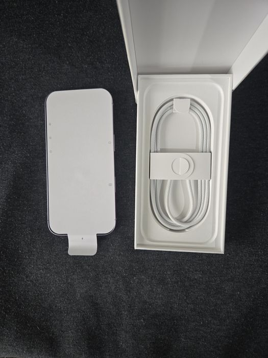 Iphone 17 Lavender Openbox