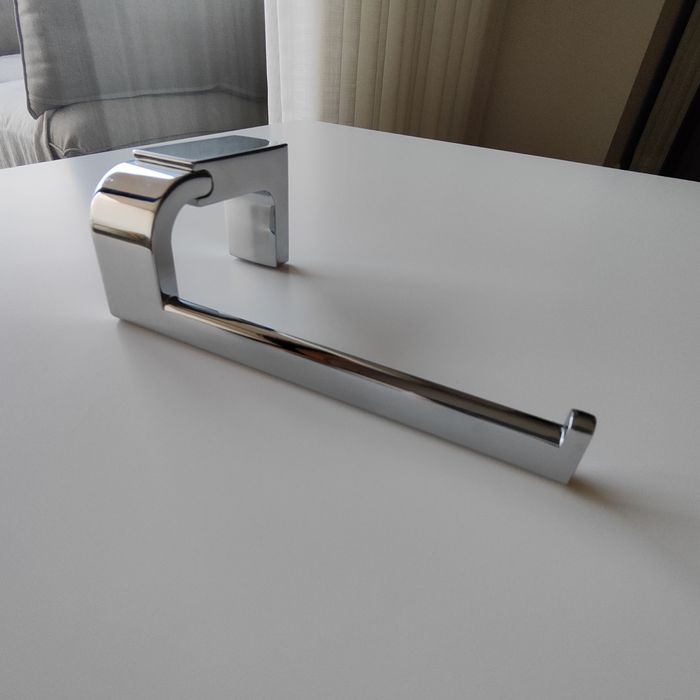 Chrome Roll Holder424292908102461440