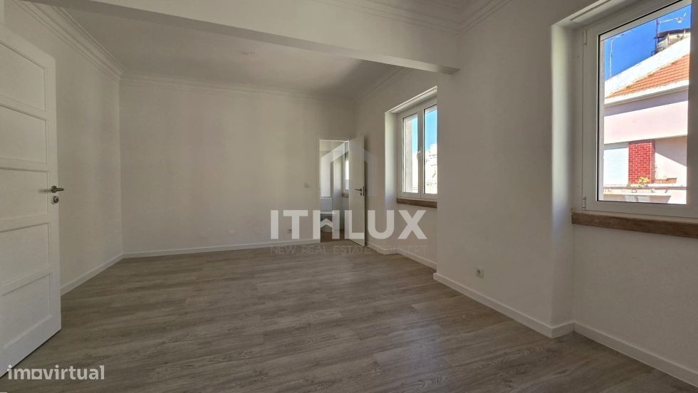 Apartamento T2 com 2 WC -Remodelado com vista rio na Graça