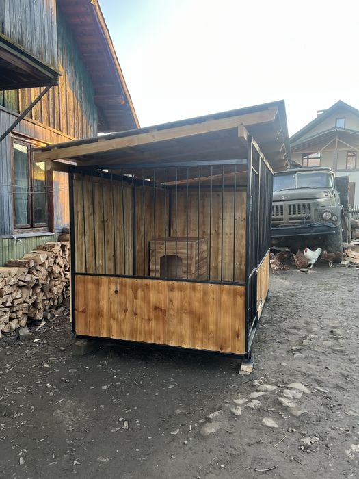 Вольєр для собакт