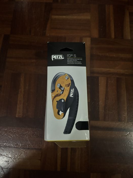 Descensor autofrenante Petzl I’D S +     Mosquetão com trava de rosca