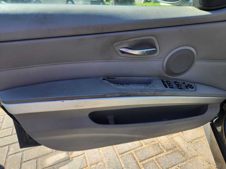 BMW E90/E91/E92 Cup holder