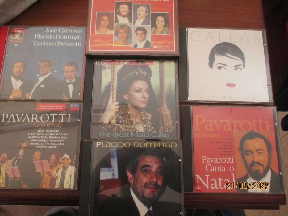 Vários cd's de cantores líricos - Callas, Pavarotti, Carreras ,Domingo