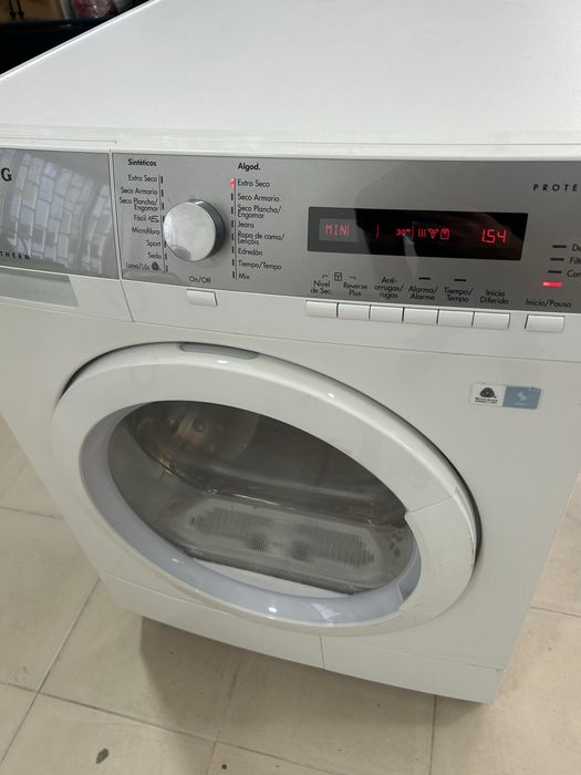 Maq. Secar AEG usada mas a trabalhar em perfeitas condições