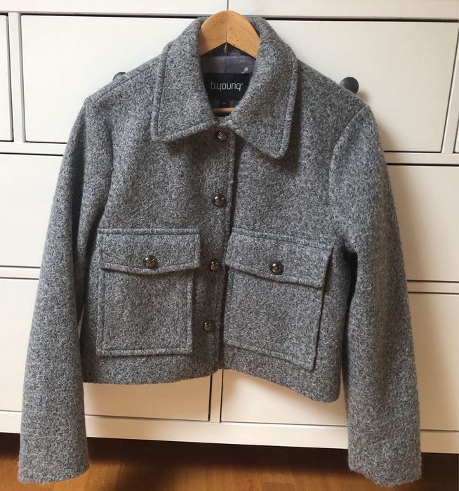 Krótka kurtka przejściowa  b.young