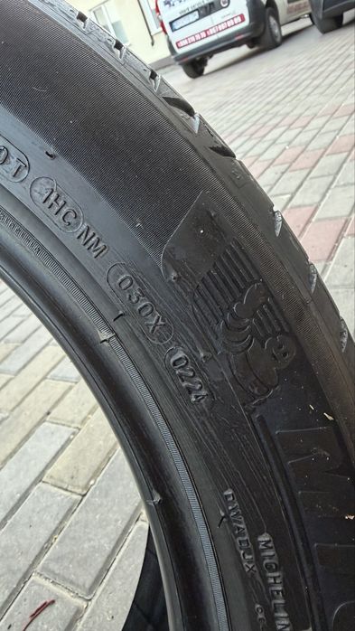 Резина Michelin 235 50 19