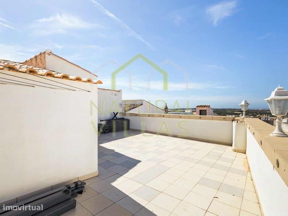 Moradia T4 e Terraço com Vista Mar, Estoi