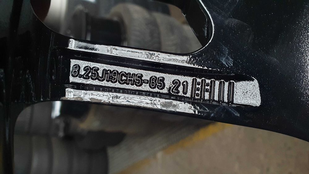 FELGA ALU  RENAULT  5x114,3 8,25x19  ET-65
