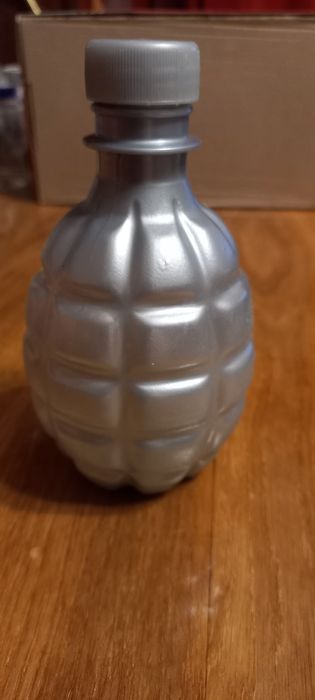 Бутылка,пластмасовая(бомбочка)