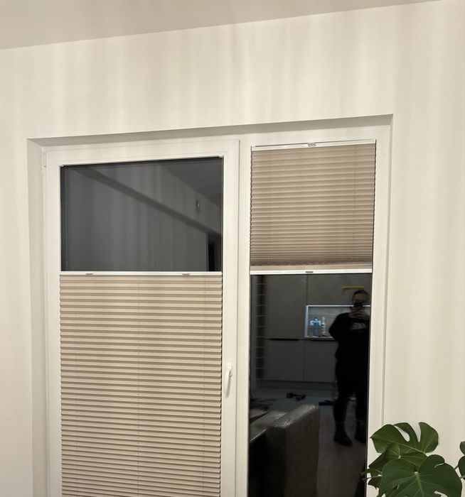 rolety plisowane blackout beżowe na okno 3 sztuki