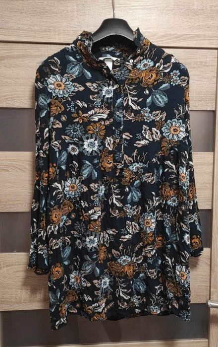 Sukienka koszulowa H&M.