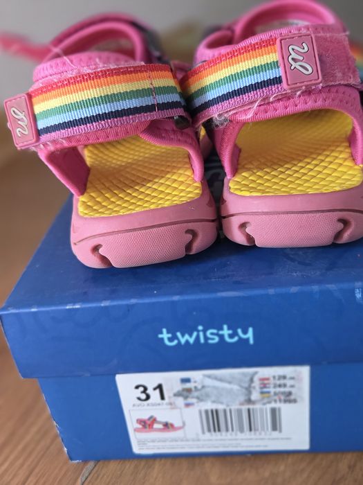 Sandały dla dziewczynki 31
