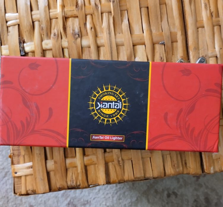 Conjunto de 4 isqueiros tipo Zippo - Novo
