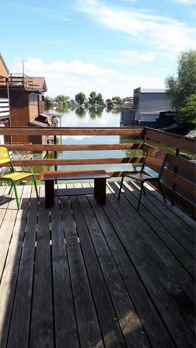 Будиночок з гаражем для човна на причалі № 2