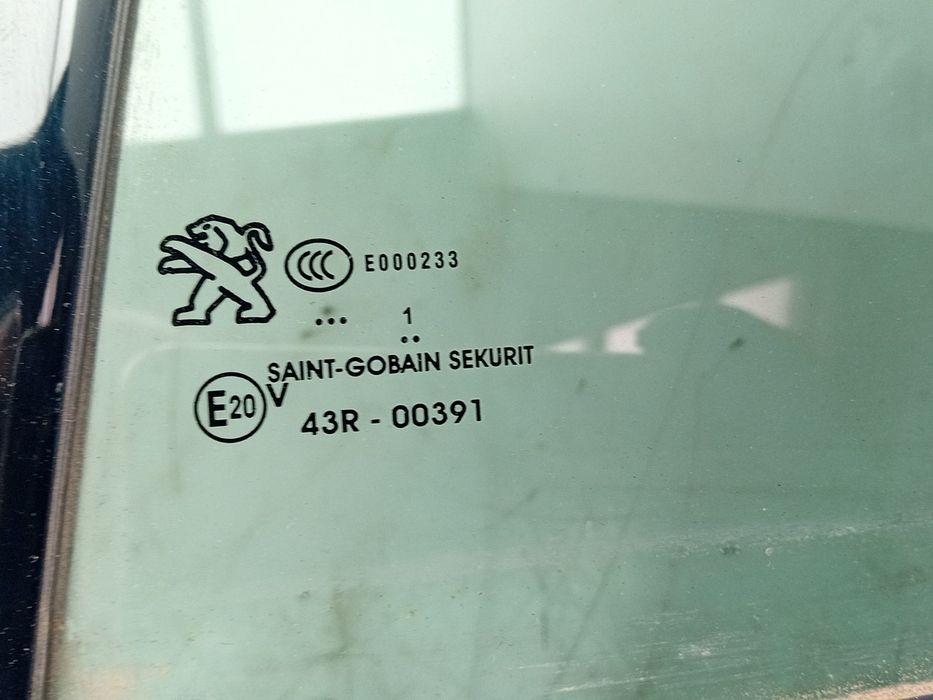 Vidro triangular da porta trás esquerdo PEUGEOT 508 II