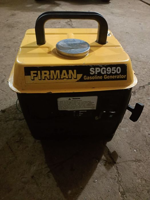 Продам бензогенератор Firman spg950