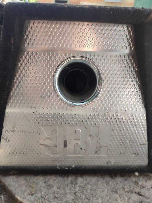 Сабвуфер с усилителем