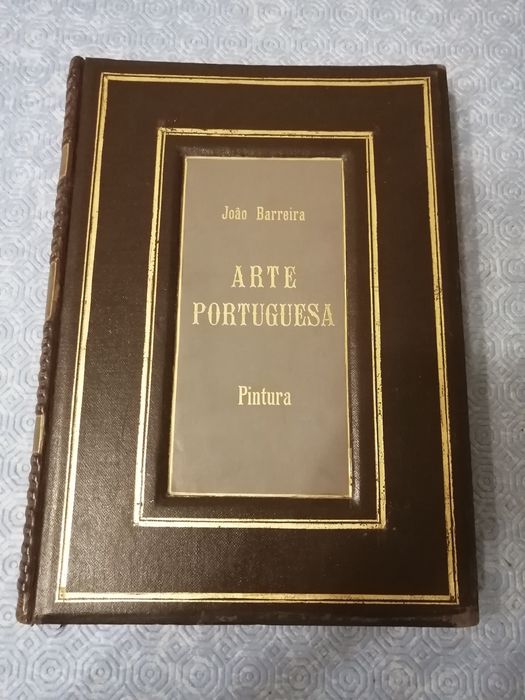 Arte Portuguesa: Artes Decorativas, Pintura, Arquitectura e Escultura.