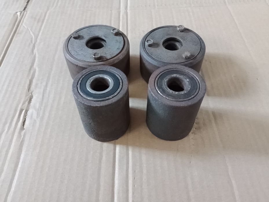 Колеса металеві з підшипником.