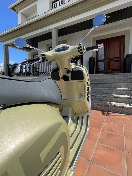 VESPA Gts 125 (75th aniversario)