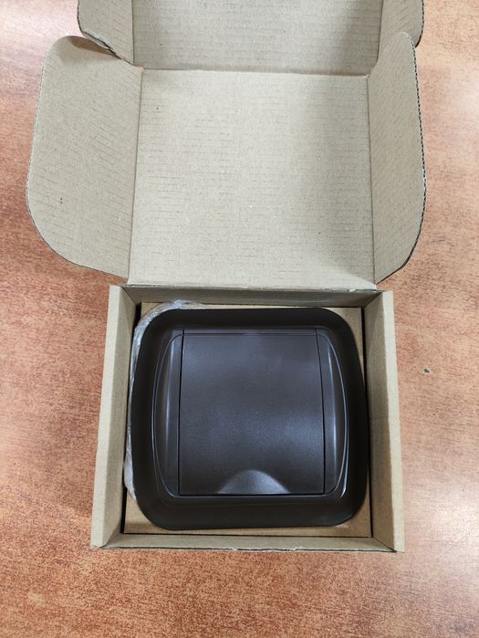 Gniazdo odkurzacza centralnego czarne 4 szt